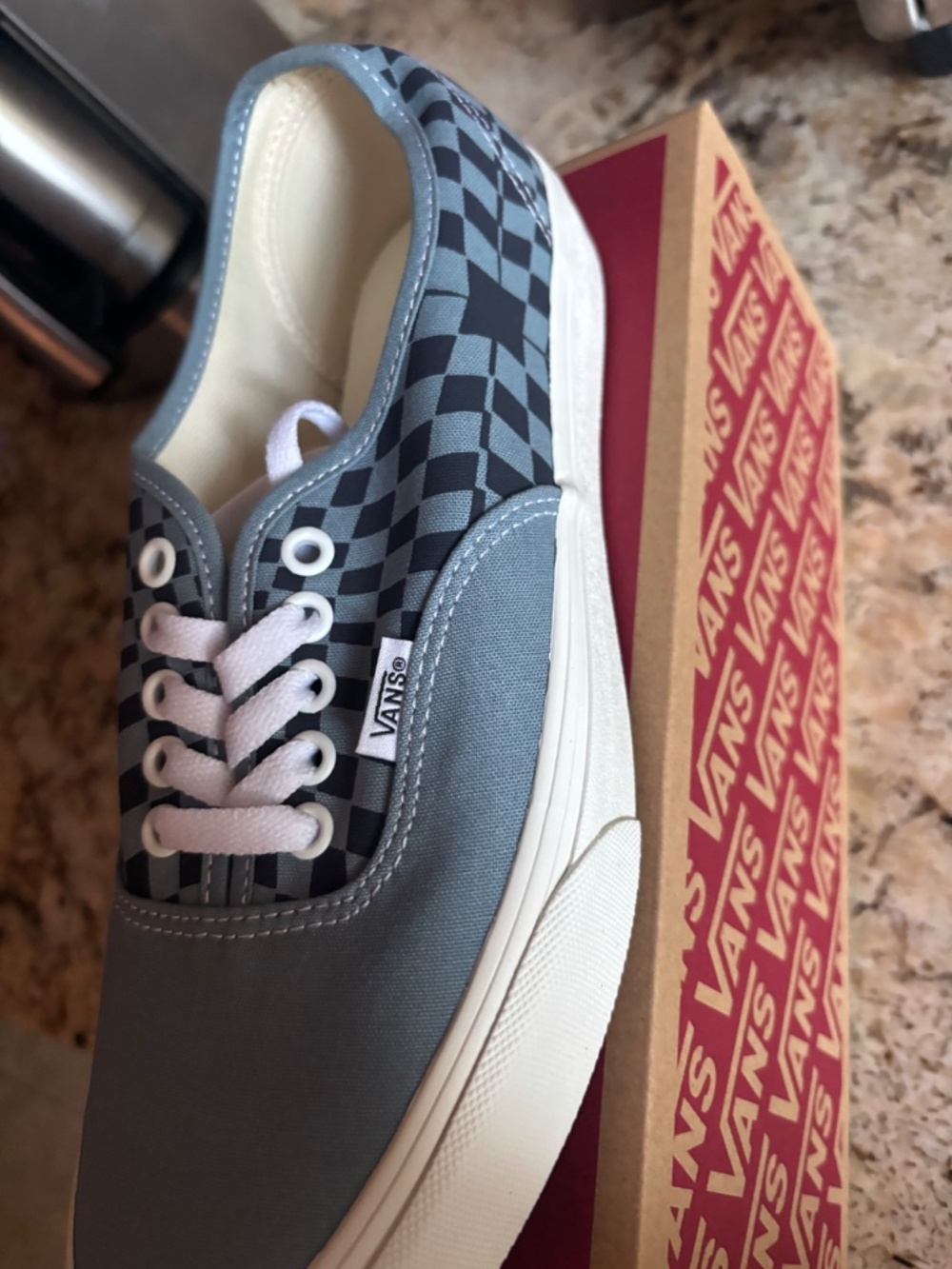 Vans - Picture 2 of 3